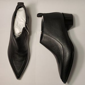 everlane Italy boss woman boots.